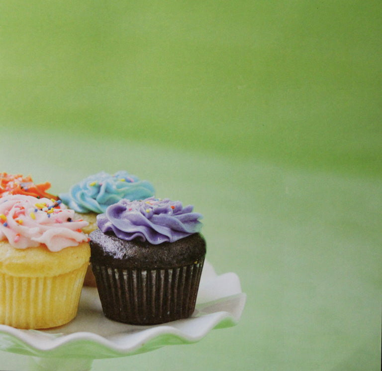DCWV 12 X 12 Photoreal Essentials Cupcakes Scrapbook Paper - SCRAPBOOKFARE